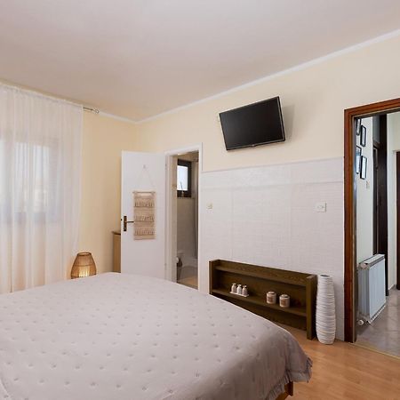 Marisan Seaview Apartment Funtana Exterior foto